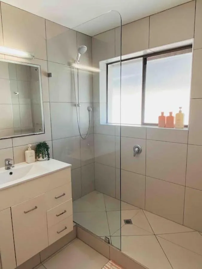Stylish Getaway, Beach Views, 2 Mins From Shops Mooloolaba Australie