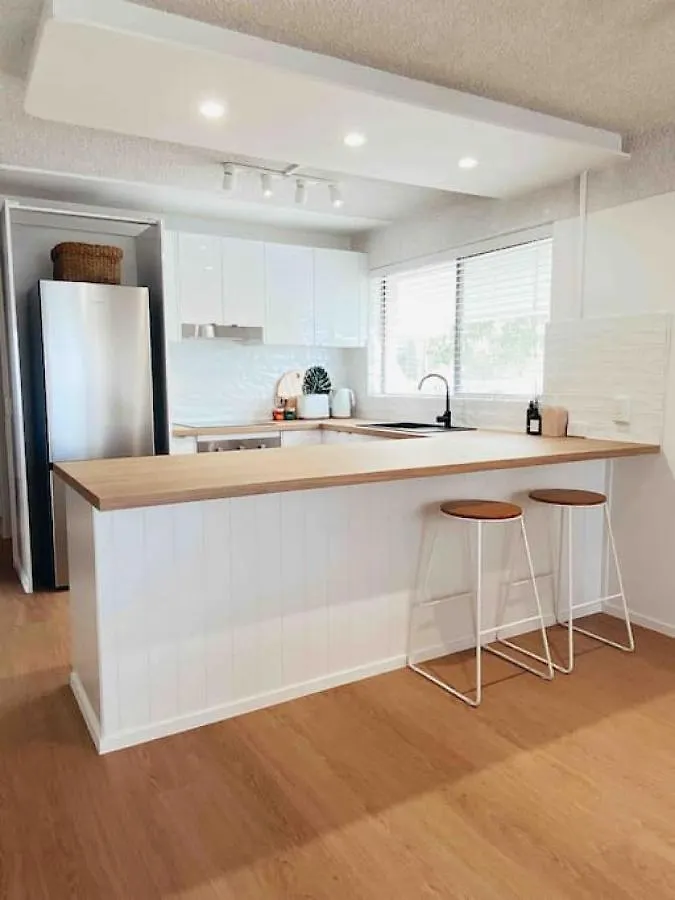 Appartement Stylish Getaway, Beach Views, 2 Mins From Shops Mooloolaba